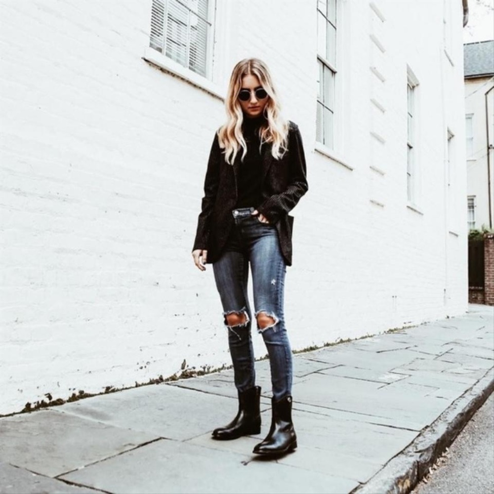 Frye Melissa Button 2 Short Leather Ankle Booties - Picture 4 of 16